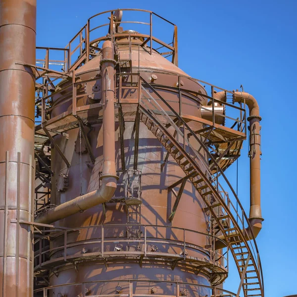 Roestige gashouder op Gas werken Park in Seattle — Stockfoto