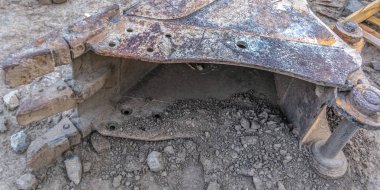 Excavatoin pençe traktörün inşaat pano içinde