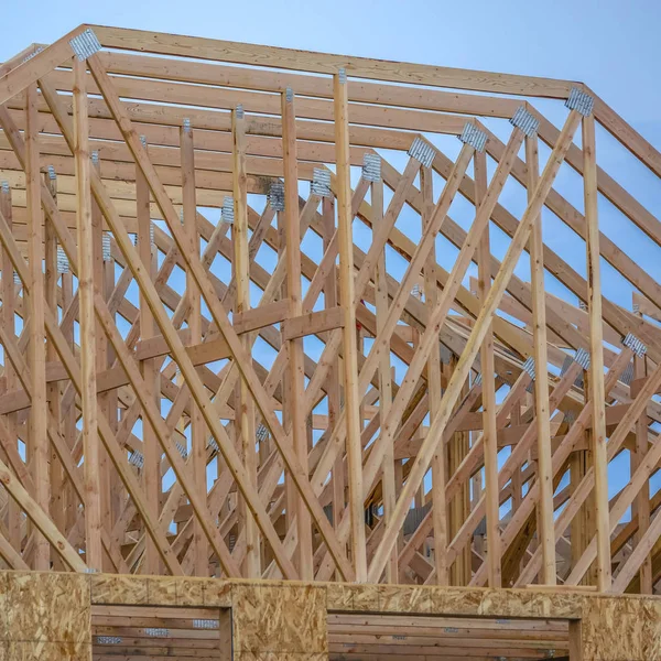 Ein Hausdach wird im Utachtal errichtet — Stockfoto