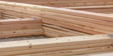 Çatı inşaat pano yığılmış kesimleri