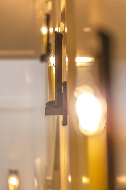 Üst üste sarı ışık yakın çekim