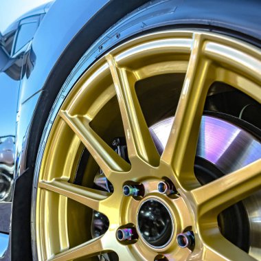 Altın RIM ile fren balatası konuşmacı arasında gösterilen