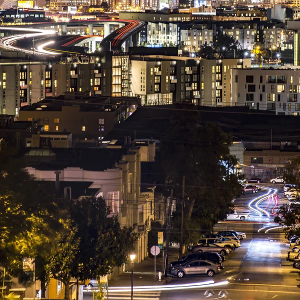 Centro di San Francisco con luci della città di notte — Foto Stock
