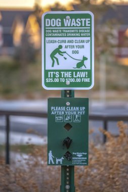 Senin evde beslenen hayvan uyarı işareti Utah Valley sonra temizle