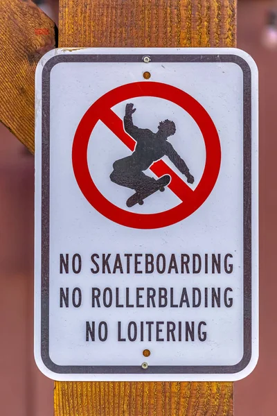 Крупним планом немає скейтбординг знак в штаті Юта долини — стокове фото