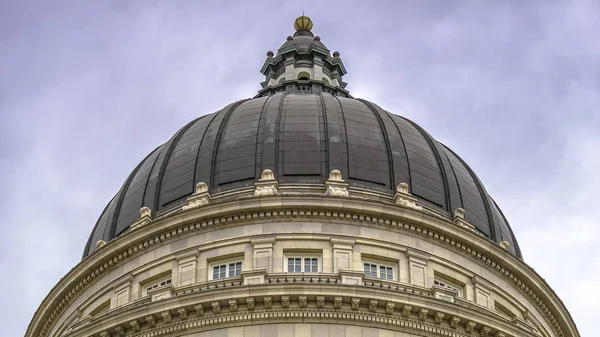 Detail of dome roof of Utah State Capital Building — Stock Photo, Image