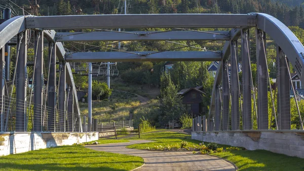 Télésiège et sentier dans le pittoresque Park City Utah — Photo