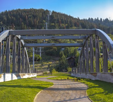 Telesiyej ve yol bir tepede Park City Utah