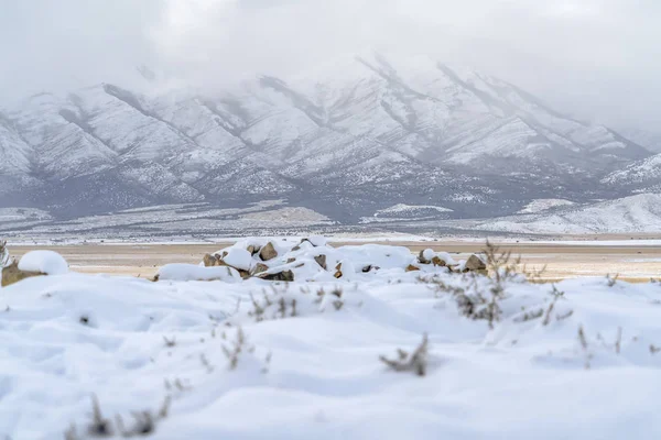 Lowe Peak ใน Eagle Mountain Utah ในฤดูหนาว — ภาพถ่ายสต็อก