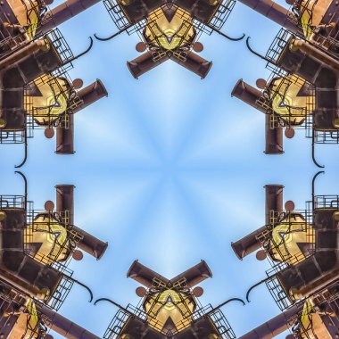 Boş alanı soyut metal şekiller tarafından çevrili. Geometrik kaleydoskop desen simetrisi yansıma yansıtılmış ekseninde. Reklam arka plan veya arka plan için bir duvar kağıdı olarak renkli şekiller.