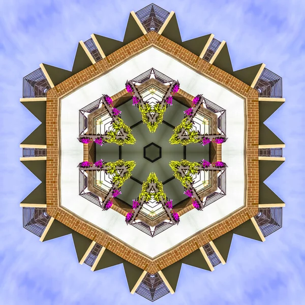 レールに花模様の六角形のバルコニーの形を抽象化します 対称性反射のミラー軸の幾何学的な万華鏡のパターン 広告の背景や背景の壁紙としてカラフルな図形 — ストック写真
