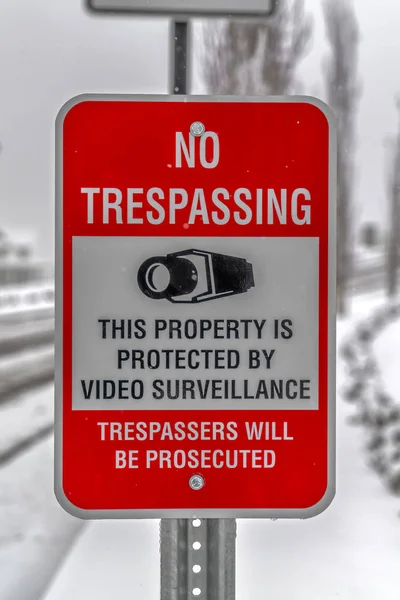 No Trespassing sign on a frosty winter day in Utah — Stock Photo, Image