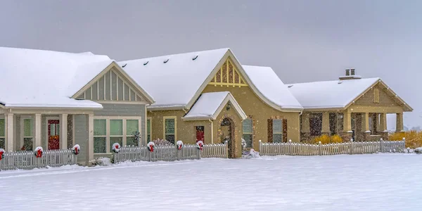 Residencias de vacaciones en Daybreak Utah en invierno — Foto de Stock