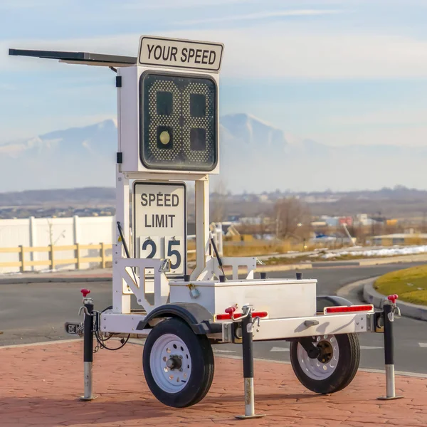 Mobile radar speed trailer with speed limit sign