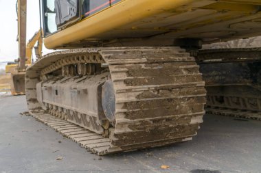 Toprak grouser ped ile sarı Ekskavatör