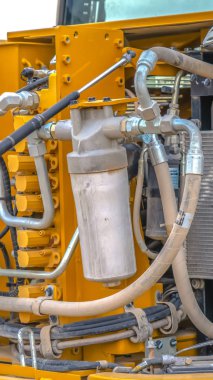 Dikey çerçeve Sarı bir ağır con motoru nun yakın çekim