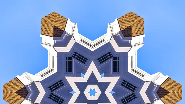 Панорама церкви Шпиль з цеглою формується в зірку — стокове фото