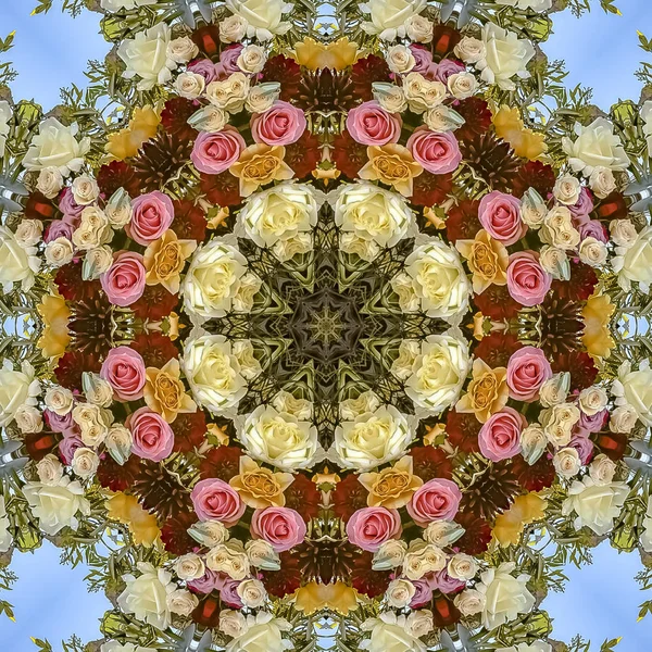 Kwadrat ciekawy wyświetlacz kwiatów w układzie okrągłym na weselu w Kalifornii — Zdjęcie stockowe