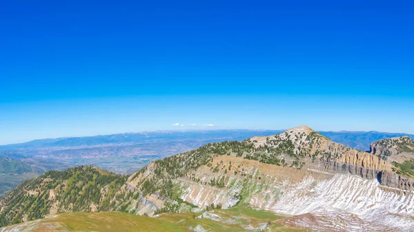 Cultivo Panorama Cumbre del Monte Timpanogos, Utah, EE.UU. luz del día — Foto de Stock