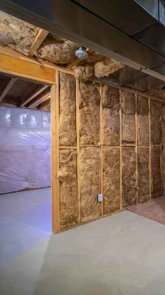 Vertical frame Insulation inside the room of a frame house — Stock Photo, Image