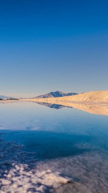 Bonnievale Tuz Düzlüklerinde Dikey Çerçeve Tranquil Tavaları