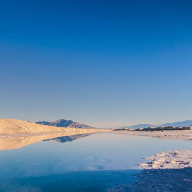Bonnievale Tuz Düzlüklerinde Kare Ekin Sükuneti Tavaları