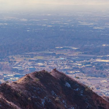 Salt Lake City, Utah 'a bakan Kare Dağ zirvesi