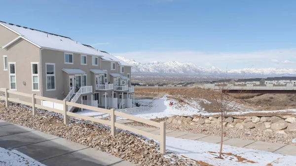 Panorama frame El barrio de South Jordan City en Utah cubierto de nieve en invierno — Foto de Stock