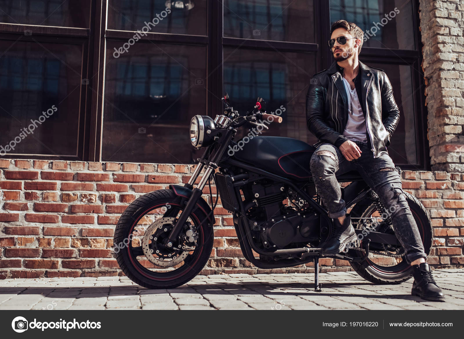 Classic top biker look