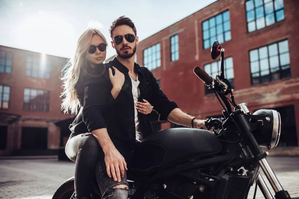 Romantic Biker Couple Black Motorcycle Handsome Bearded Man Young Attractive — Stock Photo, Image