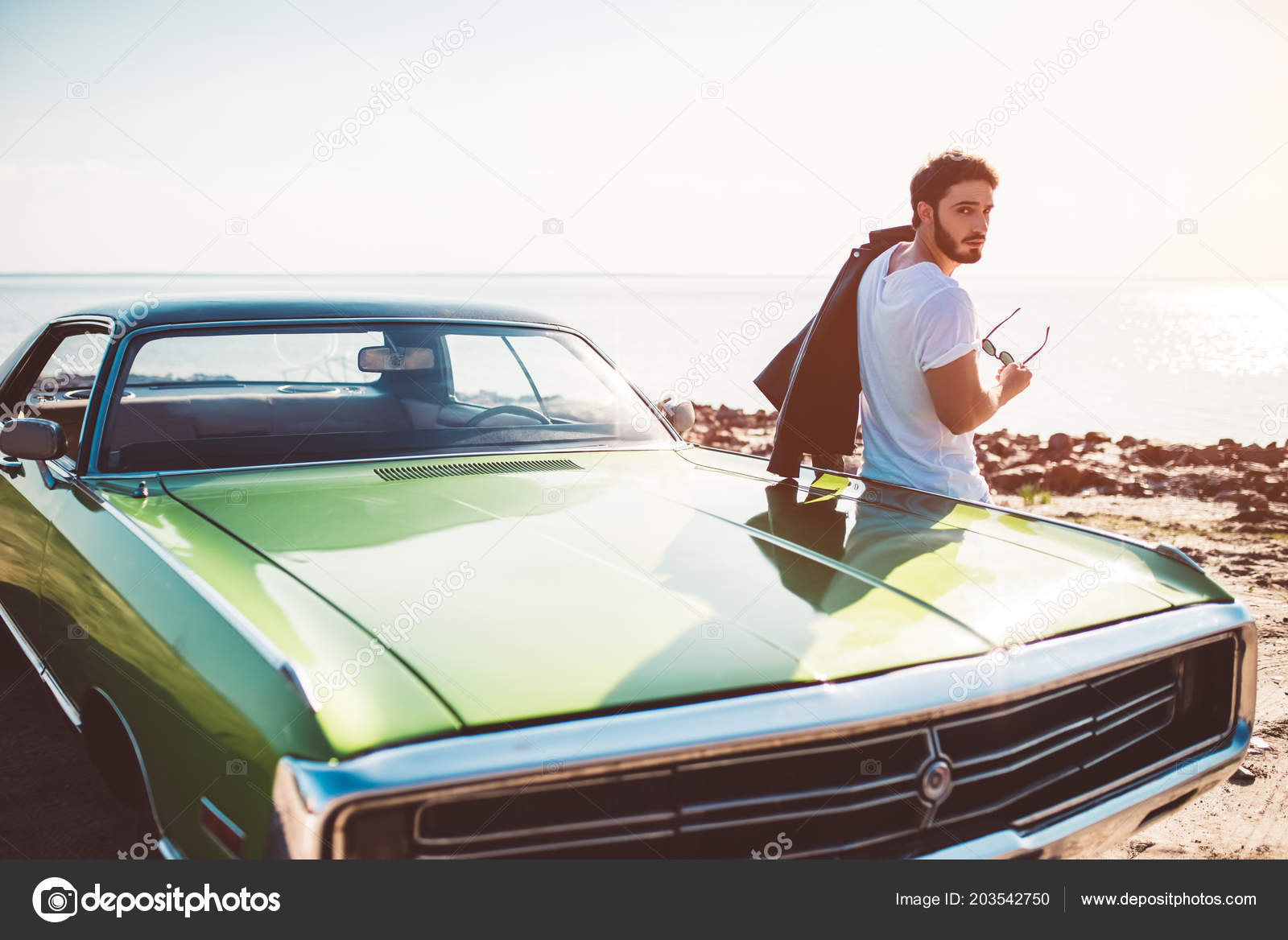 Handsome Bearded Man Standing His Green Retro Car Beach Vintage Stock Photo By C 4pmphoto Gmail Com 203542750