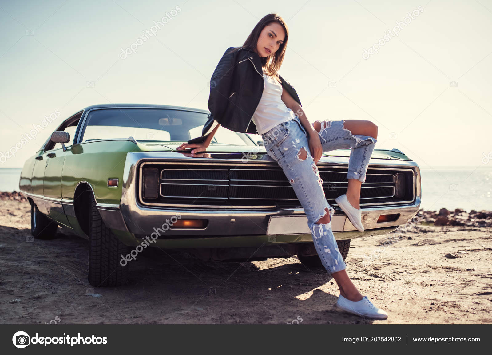 Attractive Young Stylish Woman Standing Green Retro Car Beach Vintage Stock Photo By C 4pmphoto Gmail Com 203542802