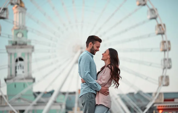 Det Kärlek Luften Söta Romantiska Par Som Spenderar Tid Tillsammans — Stockfoto