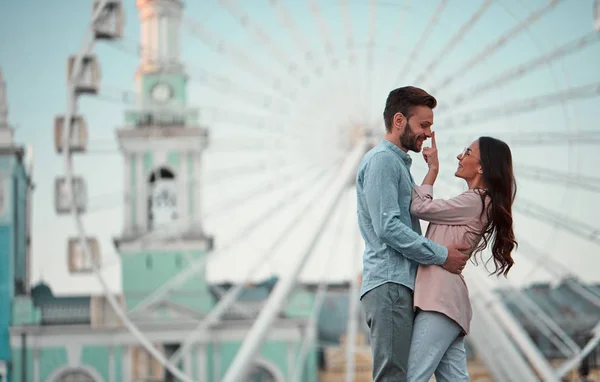 Havada Aşk Var Güzel Romantik Çift Şehirde Birlikte Vakit Sakallı — Stok fotoğraf