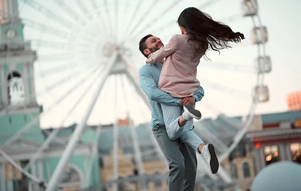 Havada Aşk Var Güzel Romantik Çift Şehirde Birlikte Vakit Sakallı — Stok fotoğraf