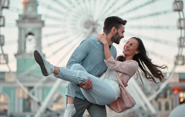 Havada Aşk Var Güzel Romantik Çift Şehirde Birlikte Vakit Sakallı — Stok fotoğraf