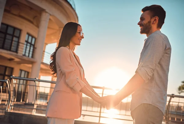 Amor Está Aire Linda Pareja Romántica Pasar Tiempo Juntos Ciudad — Foto de Stock