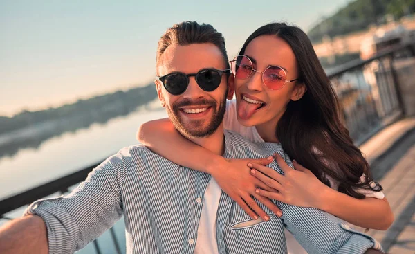 Amor Está Casal Romântico Bonito Passar Tempo Juntos Cidade Fazer — Fotografia de Stock