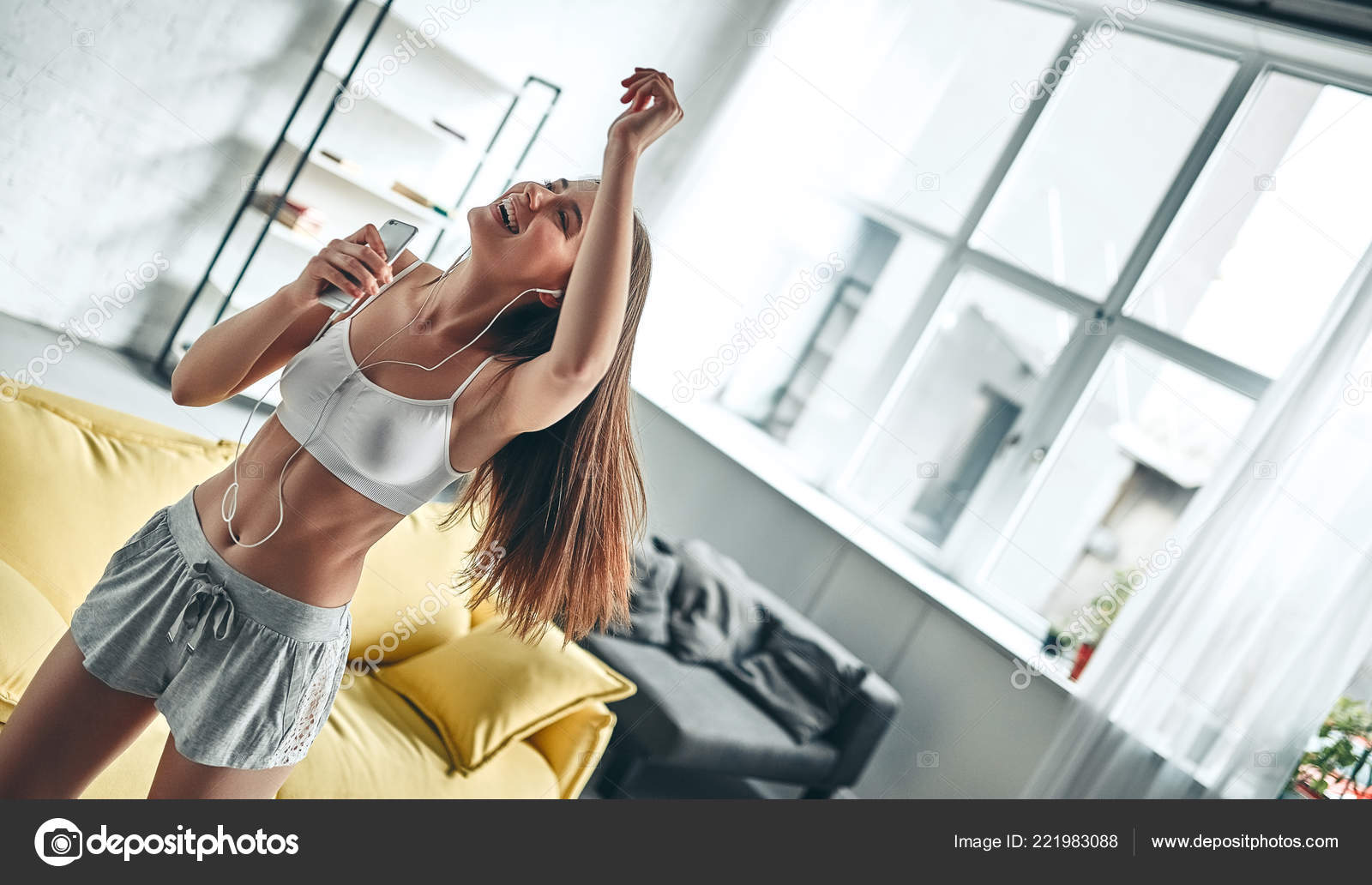 Танцы на дому для девушки Танцы на дому для девушки