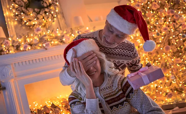 God Jul Och Gott Nytt Kärlek Har Ingen Ålder Senior — Stockfoto