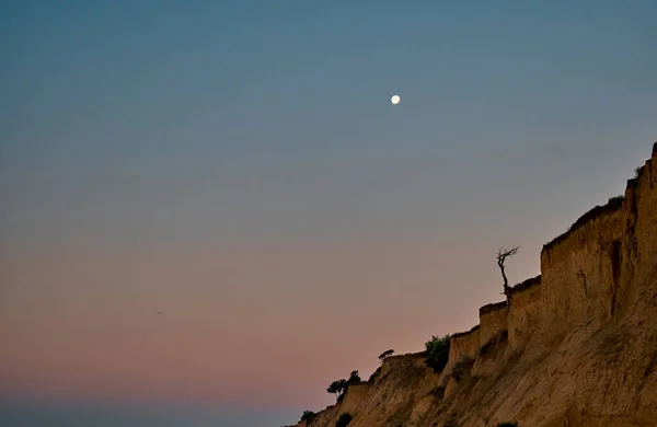 Céu Com Lua Antes Nascer Sol Gradiente Cor Vermelho Para — Fotografia de Stock