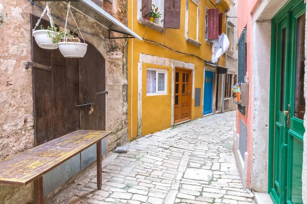 Straße Mit Farbenfroher Fassade Eines Alten Hauses Rovinj Kroatien Europa — Stockfoto