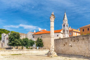 Zadar tarihi merkezi şehir, Hırvatistan, Europe utanç ve Aziz Elias kilisede ayağı.