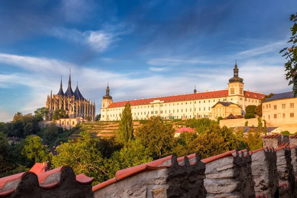 Kutna Hora Daki Barbara Katedrali Cizvit Koleji Çek Cumhuriyeti Avrupa — Stok fotoğraf