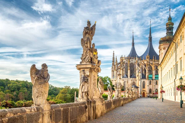 Kutna Hora 'daki St. Barbara Katedrali ve Cizvit Koleji, Çek Cumhuriyeti, Avrupa.