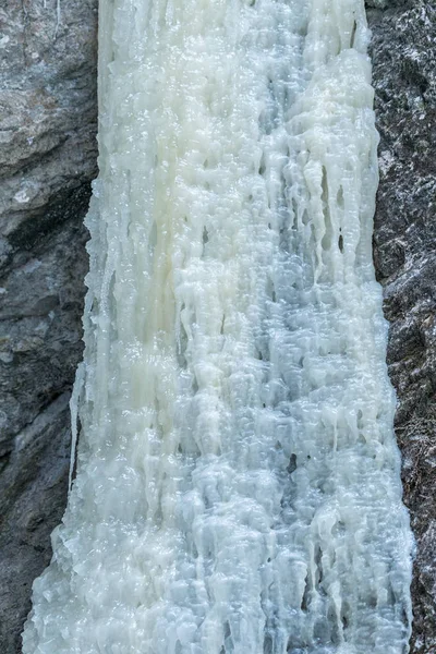 Detail Des Eisfalls Einer Winterlandschaft — Stockfoto