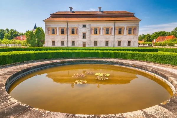 Renaissance Deftige Residentie Kratochvile Omgeven Door Een Park Gelegen Het — Stockfoto