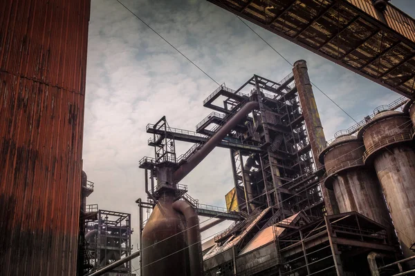 奥斯特拉瓦镇下维特科维采的铁厂工业建筑 — 图库照片