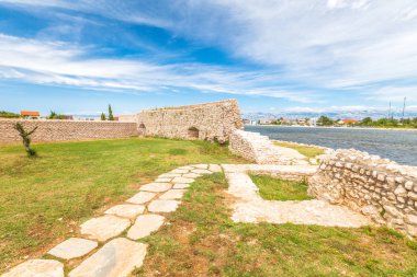 Hırvatistan'ın Zadar İlçesi nin şehrinin surları.