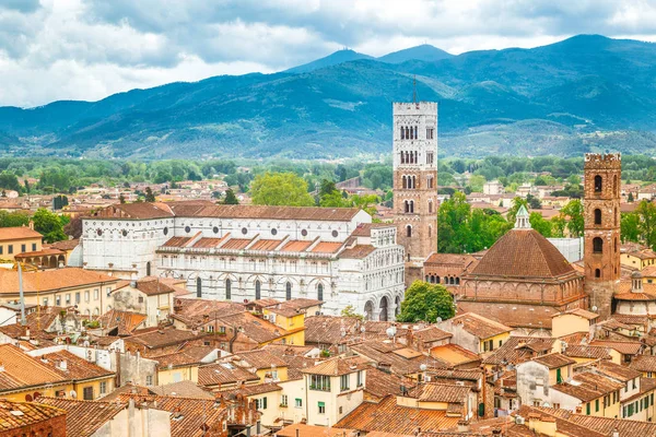 Widok z góry na miasto Lucca w Toskanii, Włochy. — Zdjęcie stockowe